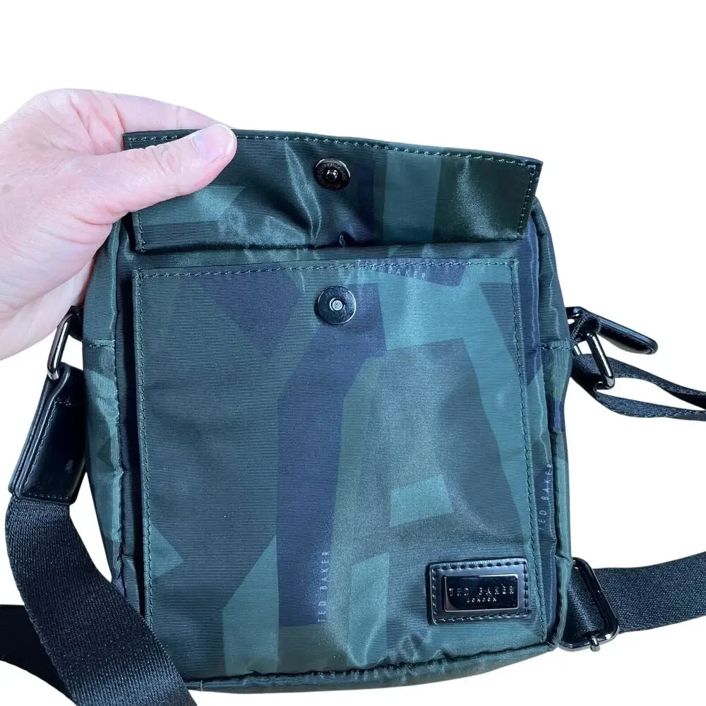 TED BAKER London Signle Camo Crossbody Messenger Bag Mens/Womens In Olive Travel